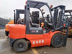 保定二手叉车市场在哪，3吨二手叉车个人转让