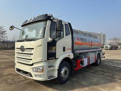 解放10吨油罐车 新型运油车结构合理价格美丽