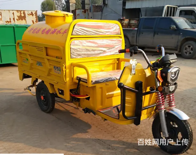周口洒水消毒车 洒水降尘消毒 道路清洁两不误的图片
