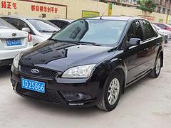 福特福克斯 手动1.8，08年6月上牌。一手车，基本全部原车