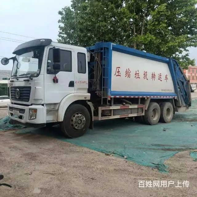 东风后压缩垃圾车，侧挂桶垃圾清运车的图片