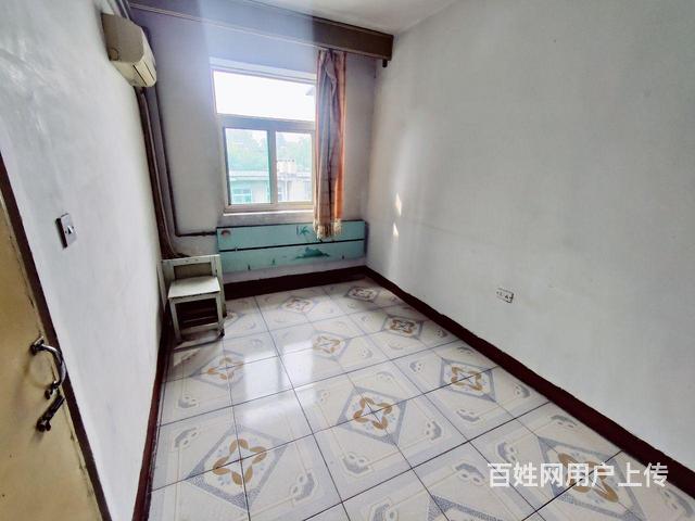 八大局附近的图片