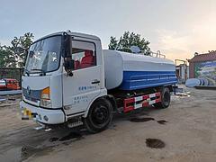厂家直销园林绿化洒水车 扫路车 吸尘车 垃圾车