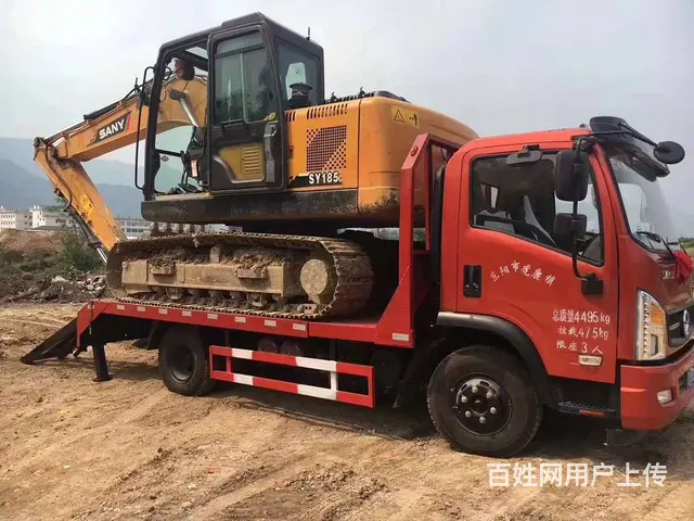 各品牌国6钩机专用平板运输车特价厂家促销可分期的图片