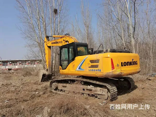 转让17年龙工240挖掘机国三车的图片