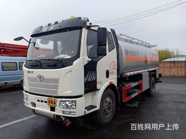 加油车运油车，3吨油罐车报价的图片