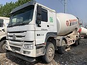 转让17年大22方380马力前四后八二手豪沃搅拌车