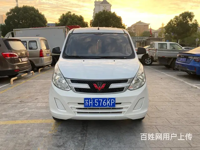 出售17款五菱荣光V，1.5L，车况精品。的图片
