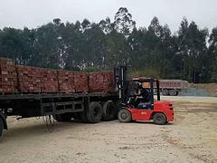 龙里吊车、叉车设备搬运 价格优惠