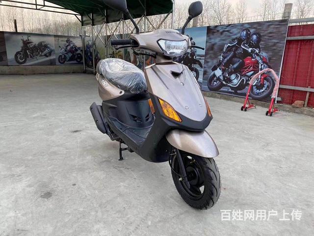 转让19年亚马哈灰色巧格，精品车况的图片