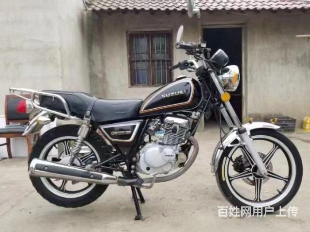 批发二手摩托车的图片