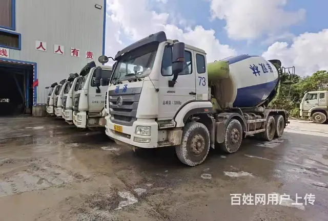 急卖18年华菱轻量化12方二手搅拌车 车况精品的图片