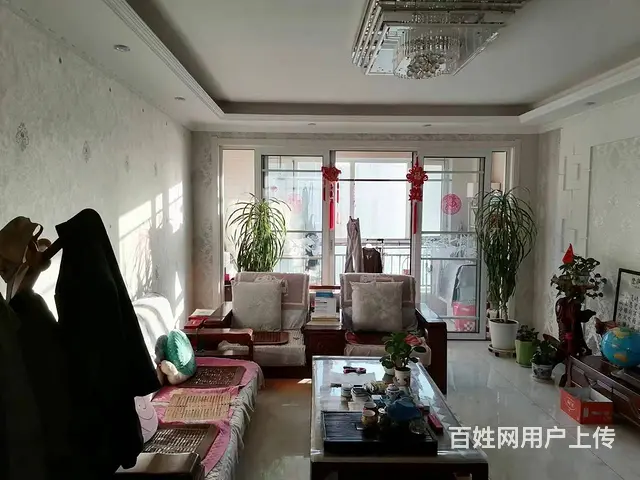 合鑫中央公园 三室二厅2卫136平米精装修售价85万的图片