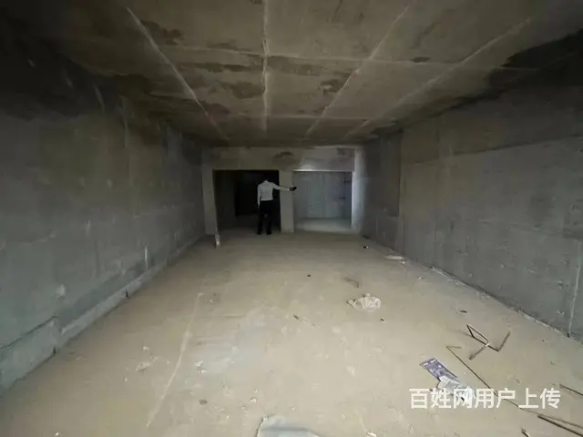 春雨路厂房仓库100-1000平米40元一平米低价出租的图片