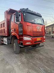 出售17年底解放J6P轻型前四后八自卸车，货箱6米