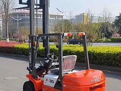 合力2吨二手电动叉车 转让4米二手叉车九成新