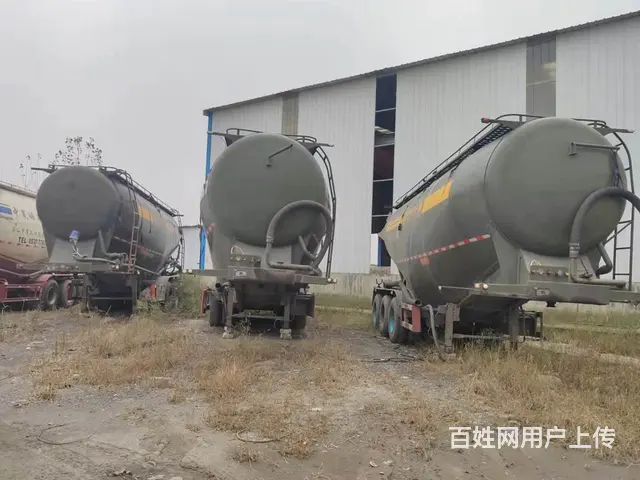 水泥罐车   粉罐车 泥浆罐车的图片