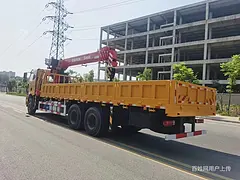 程力宏昌天马吊机8吨10吨12吨随车吊 多少钱