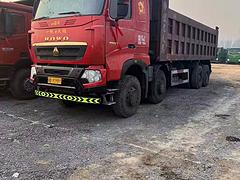 出售20年12月的豪沃T7480马力，8米车厢