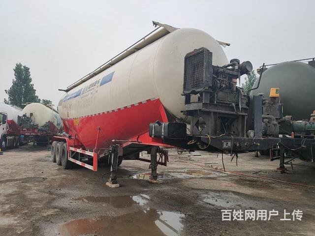 石家庄植物园二手罐车18年50方单仓盛润罐车的图片