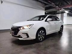 比亚迪 秦 2015款 1.5T 双离合 双冠旗舰Plus版