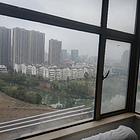 房东急租，黄金小户型，尽享环湖夜景。