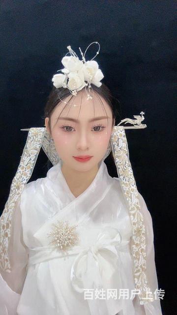 学化妆美甲纹绣来大同小乐的图片