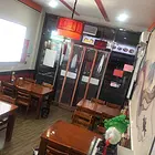 暗转医院边上正在营业中的餐厅