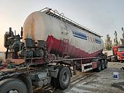石家庄植物园二手罐车2台17年45方带机组罐车出售