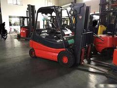 小型1吨四轮电动叉车+丰田1.5吨电瓶叉车特卖中