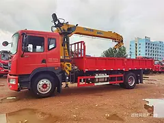 国六200马力徐工8吨随车吊带爬梯 配置图片