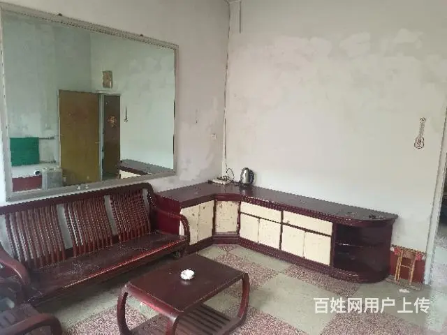 诚租中心路学区小院的图片