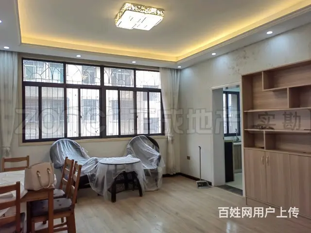 全新装修三室两厅一卫一厨一阳台，好房出租的图片