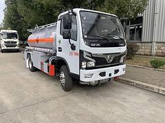 厂家优惠促销国六东风3.5吨加油车包上户可分期