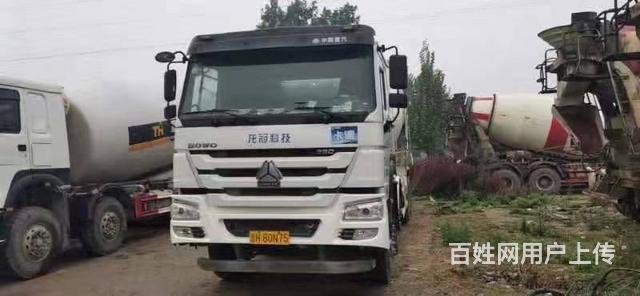 出售18年二手豪沃搅拌车 大18方 中集上装 国五的图片