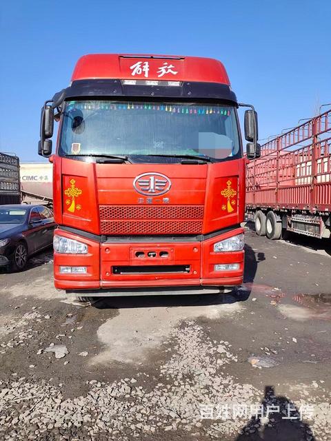 一汽解放 J6P 牵引车 国5的图片