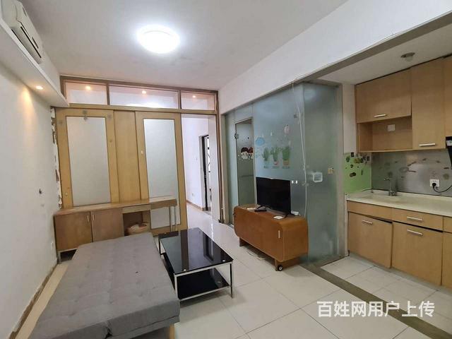九洲假日 电梯1房1厅 家具电器 齐全 干净整洁 拎包入住的图片