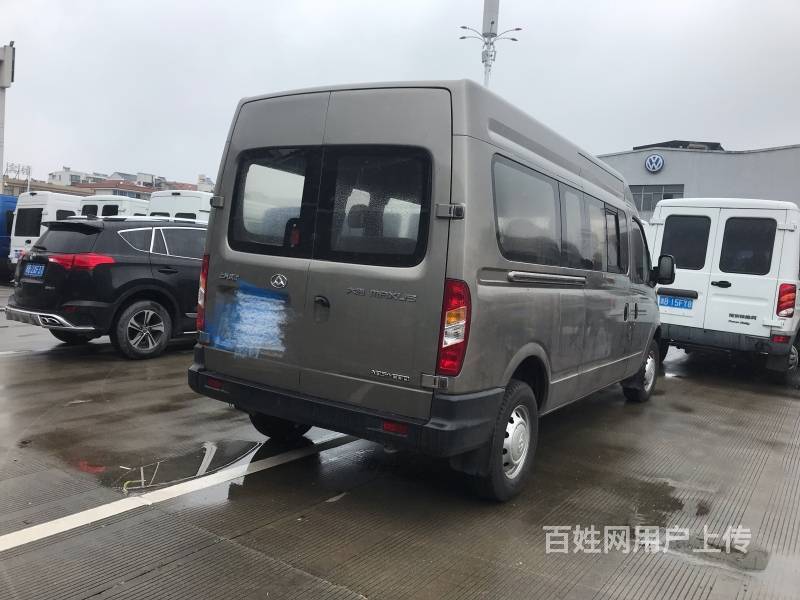 上汽大通v80加长版9座普通客车