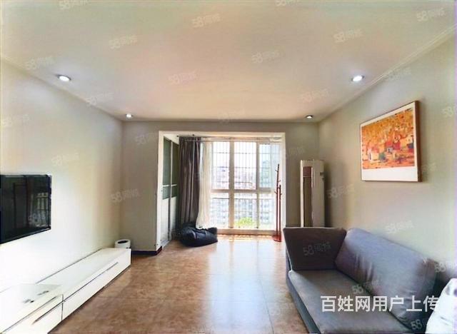 精装房拎包入住的图片