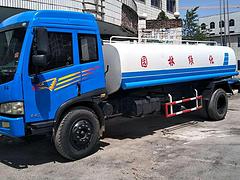 辽宁大石桥市出售洒水车2万5就卖，机器刚刚的