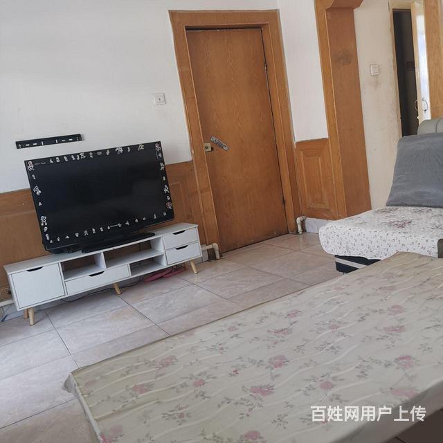西湖小区三楼出租的图片