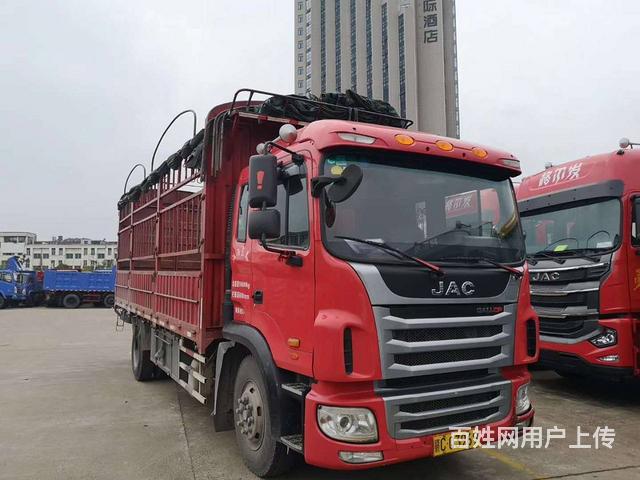江淮单桥6.8米栅栏车 国五 160马力 首付6万的图片