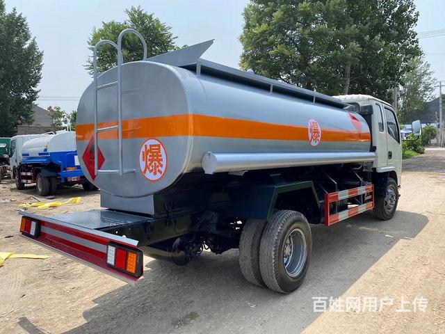 资阳 2吨4吨8吨油罐车加油车，多少钱呢   8吨加油车多少的图片