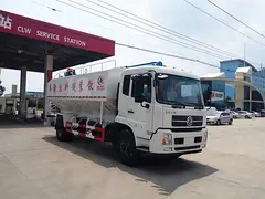 东风天锦15吨散装饲料运输车，厂家低价回馈