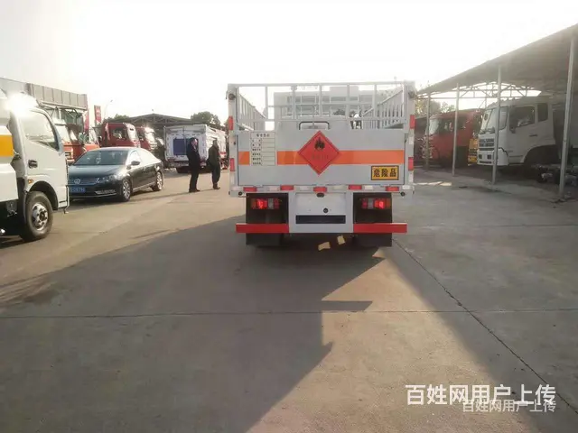 5方气瓶仓栏运输车按揭手续少的图片