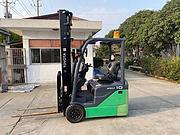 丰田1.5吨二手电动叉车，全交流小型电动二手叉车