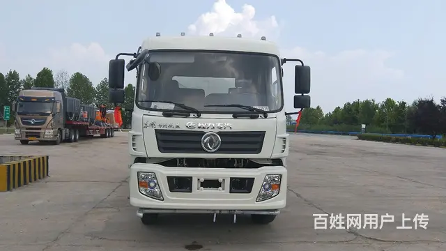 洒水车常年出租的图片