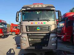 复合板重汽汕德卡 牵引车 国5高配置