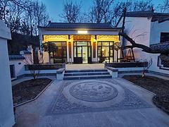 鹤伴山脚下宋式美学民宿