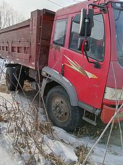 翻斗车